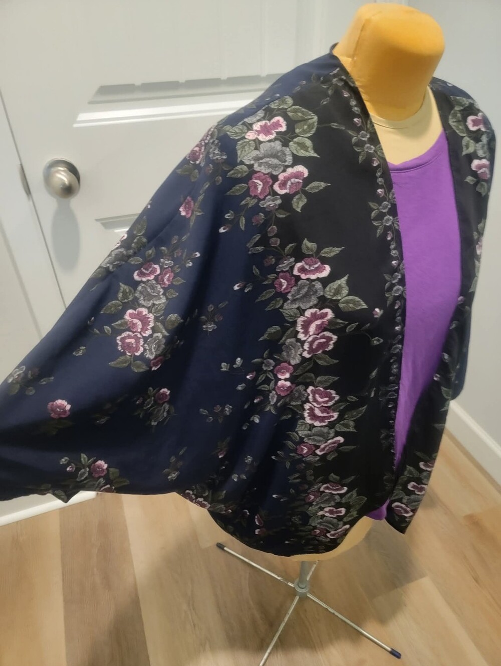 Plus Sz Watermelon OS Dark Navy Floral Kimono w/a Purple Sz 22/24 Cold Shoulder